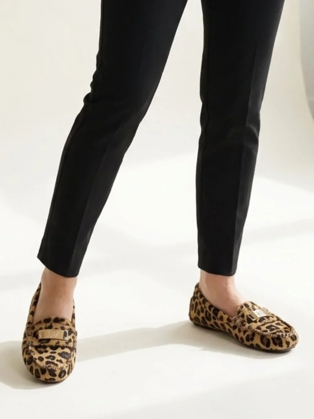 Vionic Leopard Print Calf Hair Orthotic Loafers Size 8.5